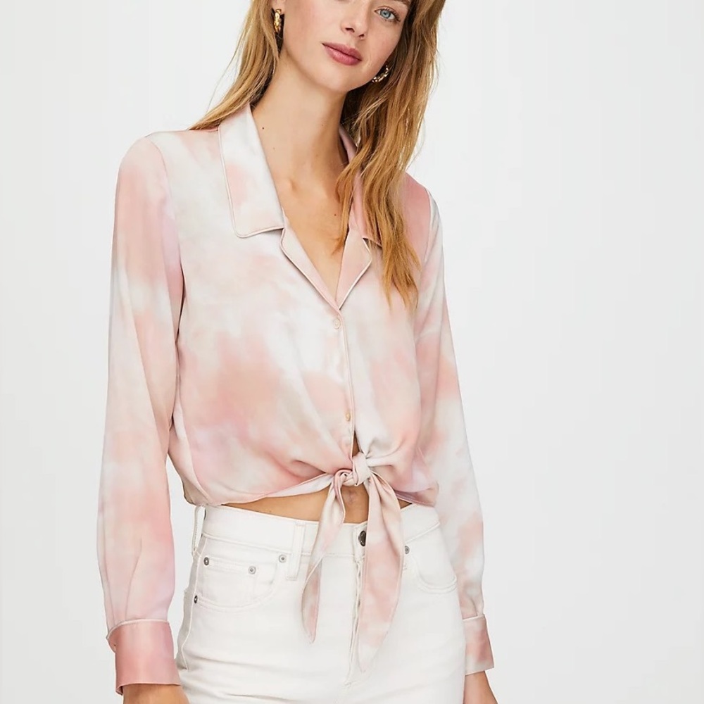 Aritzia Wilfred Tie Front Blouse